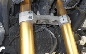 SUZUKI DL1000 ( V-Strom 1000 ) A