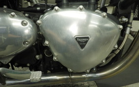TRIUMPH BONNEVILLE SE 2010