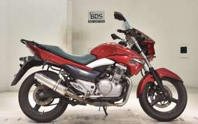 SUZUKI GSR250