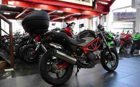 HONDA VTR 250 MC33