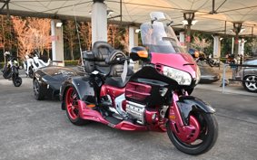 HONDA GL 1800 GOLD WING  TRIKE 2002