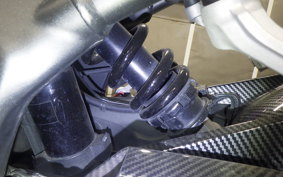 HONDA CBR650R E-Clutch 2025 RH17