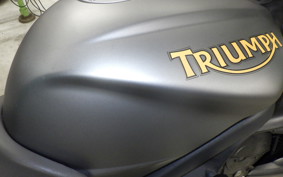 TRIUMPH STREET TRIPLE R 2014