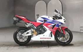 HONDA CBR600RR PC40