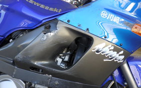 KAWASAKI ZZ-R400 Gen.2 2004 ZX400N