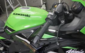 KAWASAKI ZX-25R ZX250E