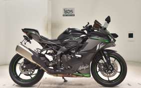 KAWASAKI ZX-4RSE ZX400P