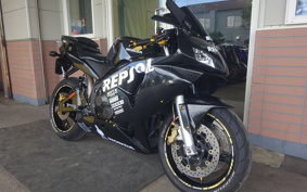 HONDA CBR600RR 2004 PC37