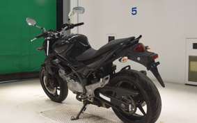 SUZUKI ｸﾞﾗﾃﾞｨｳｽ650A 2013