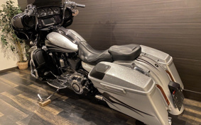 HARLEY FLHXSE CVO 2015 PXN