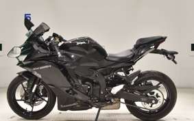 KAWASAKI ZX-25R 1982 ZX250E