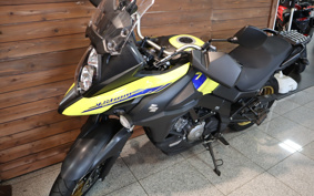 SUZUKI DL650 ( V-Strom 650 ) 2021 C733A