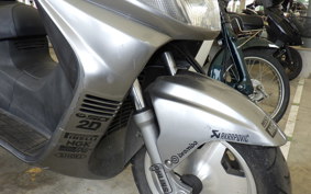 SUZUKI SKYWAVE 250 (Burgman 250)