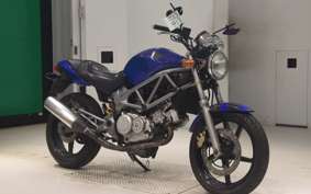 HONDA VTR 250 MC33