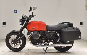 MOTO GUZZI V7 STONE 2019