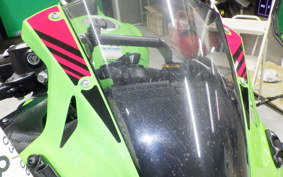 KAWASAKI ZX-25R 2001 ZX250E