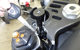 YAMAHA YZF-R1 2023 RN65J