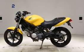 HONDA VTR 250 MC33