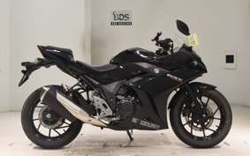 SUZUKI GSX250 R