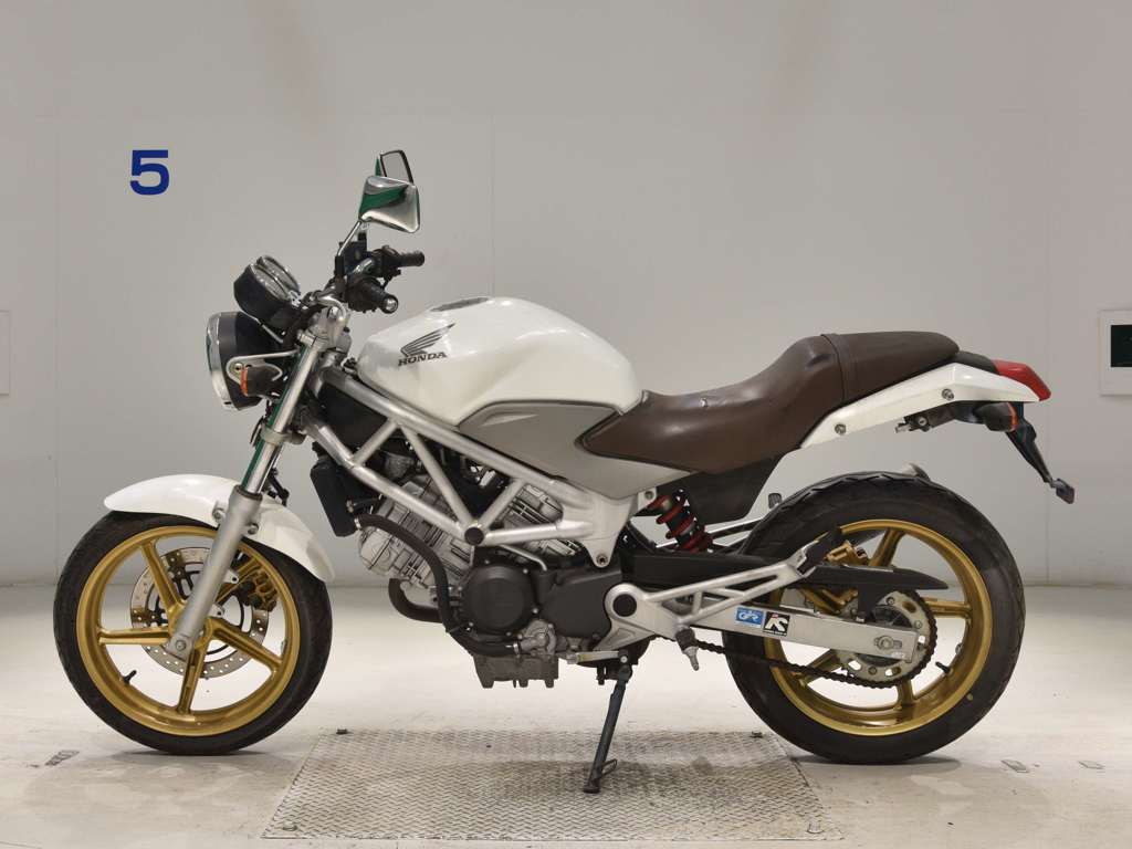 Фото Honda VTR 250 Gen. 2 2011 с японского аукциона