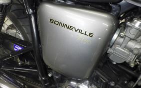 TRIUMPH BONNEVILLE T100 2012
