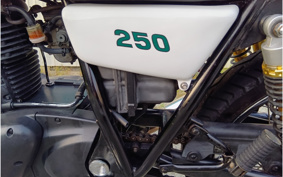 KAWASAKI 250TR BJ250F