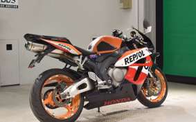 HONDA CBR1000RR 2005 SC57