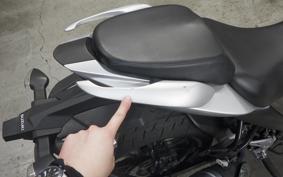 SUZUKI ｼﾞｸｻｰ250 2001 ED22B