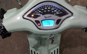 VESPA PRIMA BEIGE RA125 M8212