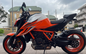 KTM 1290 SUPER DUKE R 2022 V3940
