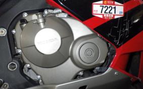 HONDA CBR600RR 2003 PC37