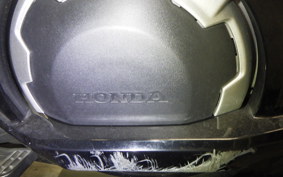 HONDA NM4 VULTUS -01 2015 RC82