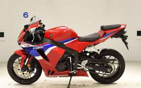 HONDA CBR600RR 2024 PC40