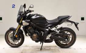 HONDA CB650R E-Clutch 2025 RH17