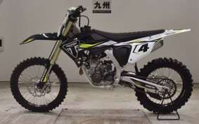 TRIUMPH TF450RC