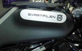 HUSQVARNA SVARTPILEN 250 2013