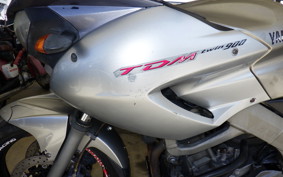 YAMAHA TDM900