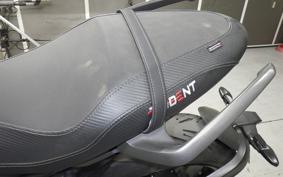 TRIUMPH TRIDENT 660 2023