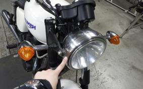 TRIUMPH BONNEVILLE 2010