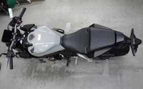 HONDA CB650R E-Clutch 2024 RH17