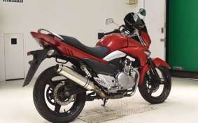 SUZUKI GSR250 2025