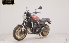 KAWASAKI Z900RS 2025 ZR900K