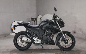 YAMAHA FZ25 RG69