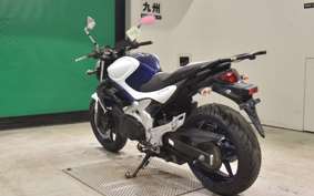 SUZUKI ｸﾞﾗﾃﾞｨｳｽ400 2010 VK58A