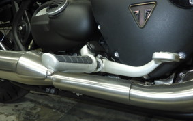 TRIUMPH BONNEVILLE BOBBER 2020