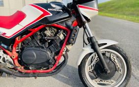 HONDA VF400F NC13