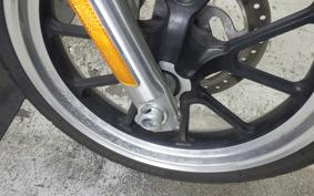 HARLEY XL883LI 2013