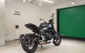 TRIUMPH TRIDENT 660 2025