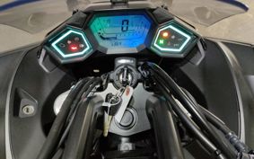 HONDA NM4 VULTUS -01 RC82