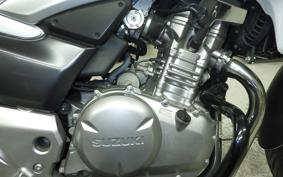 SUZUKI GSR250 2009